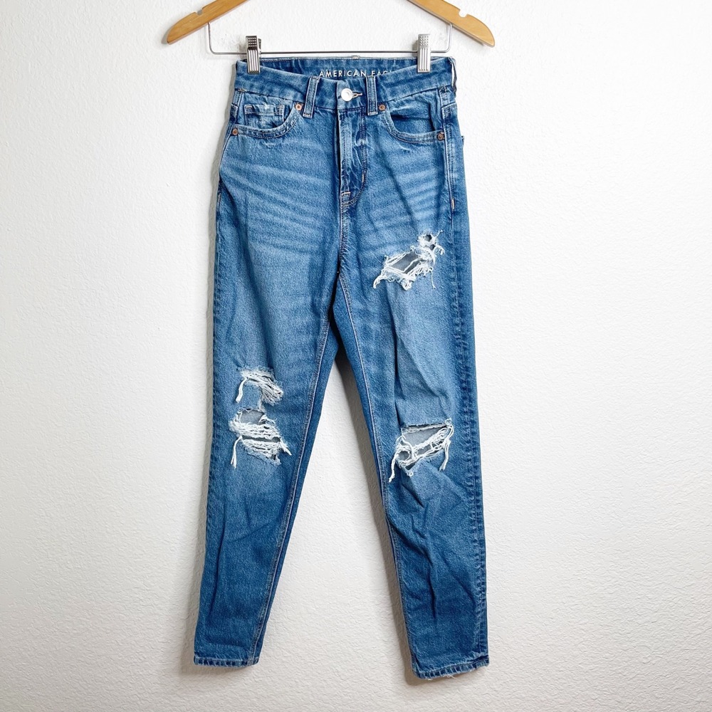American Eagle Curvy Mom Jeans Womens 000 Medium Wash Distressed High Rise